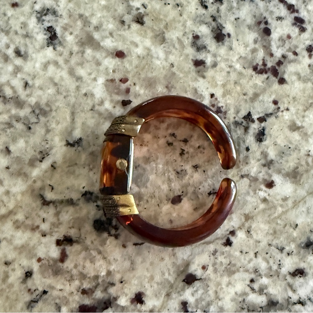 Vintage Vernier Tortoise Cuff Watch - Picture 4 of 6
